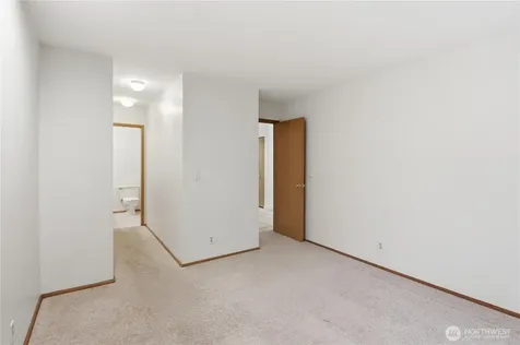4811 Phinney Avenue N Seattle WA 98103