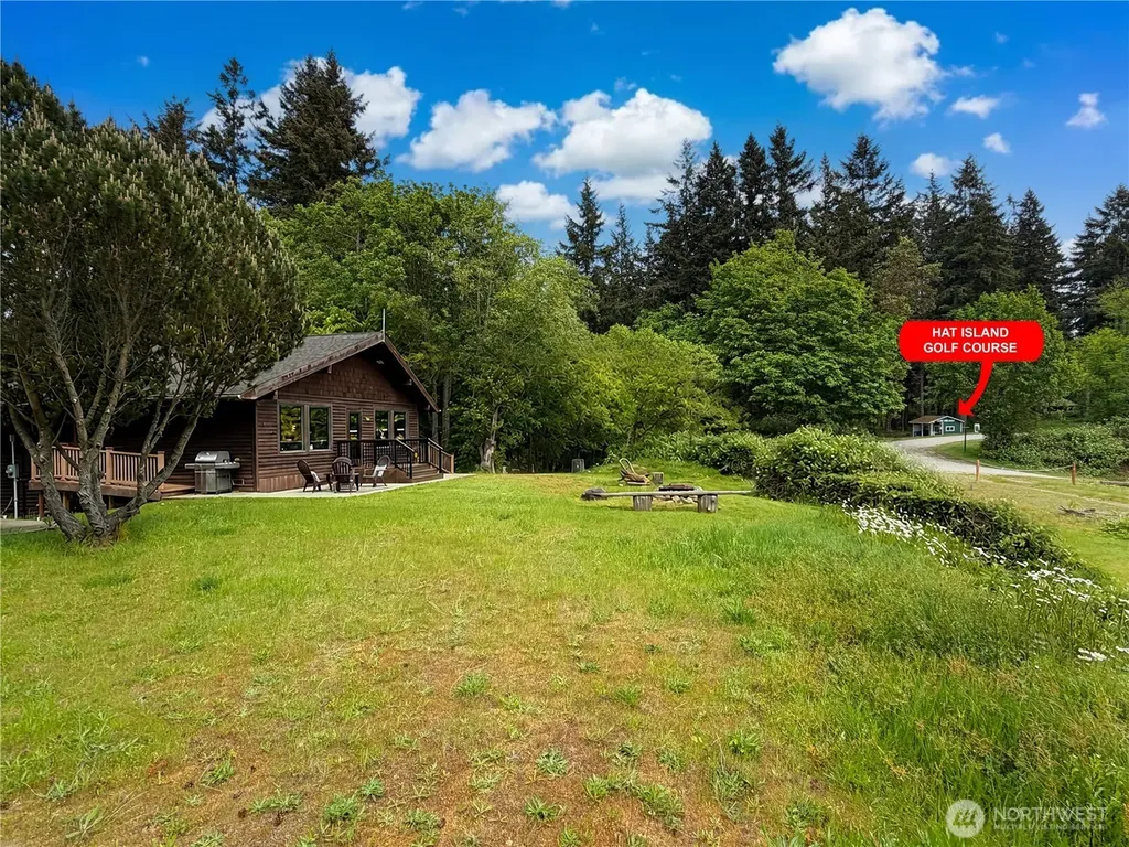 17 B Whidbey Island Drive Hat Island WA 98206