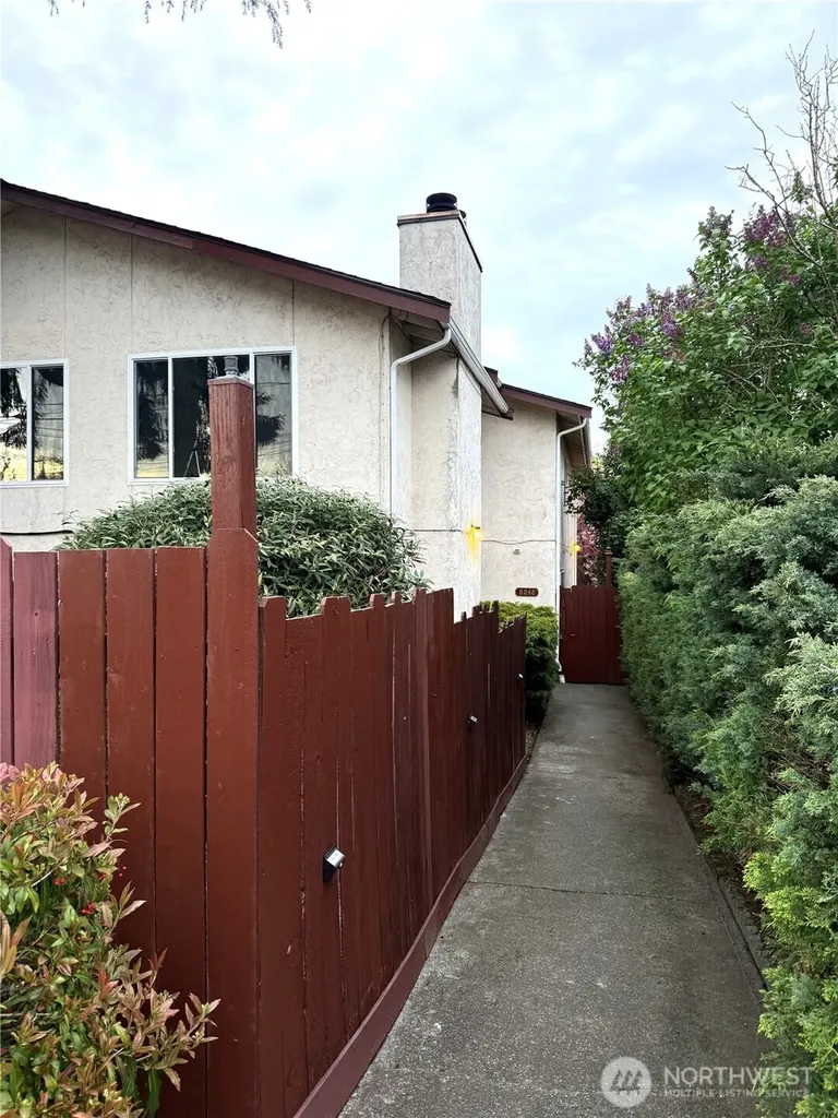 8848 Interlake Avenue N Seattle WA 98103
