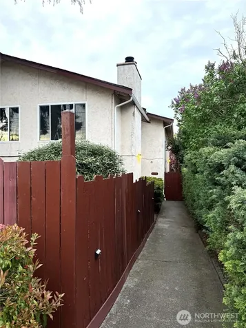 8848 Interlake Avenue N Seattle WA 98103