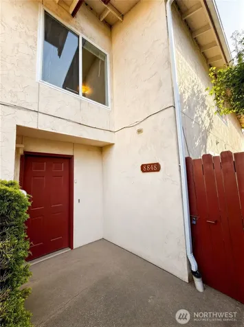8848 Interlake Avenue N Seattle WA 98103