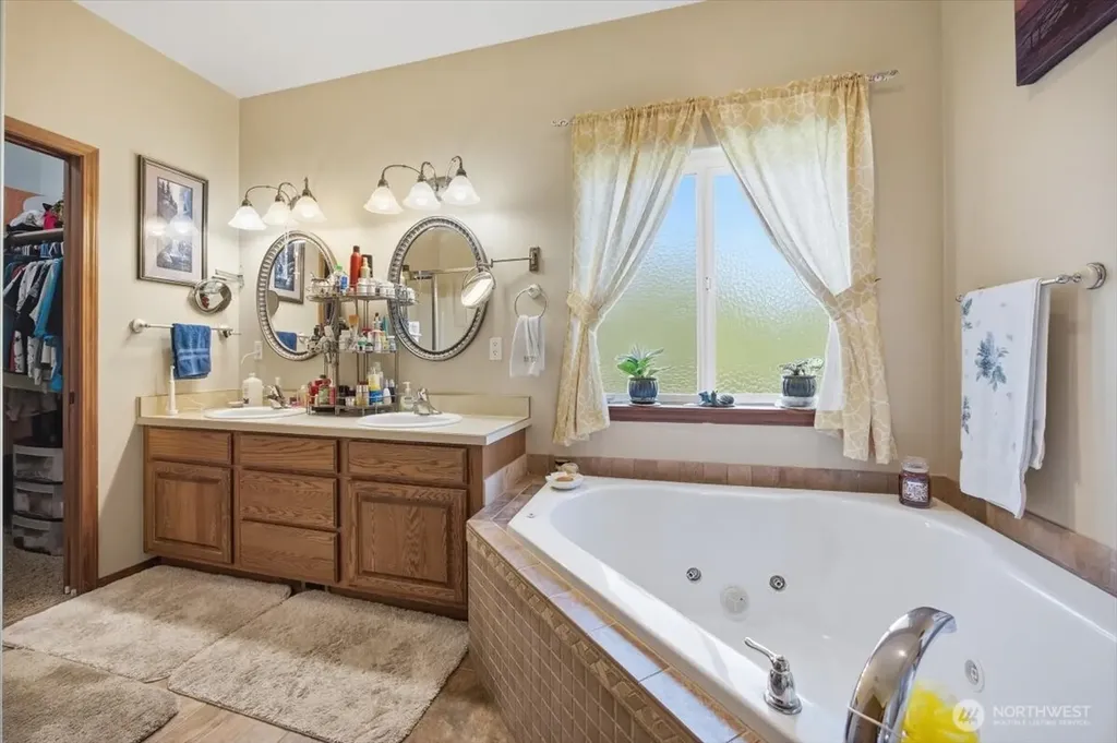 2304 Road 52 Pasco WA 99301
