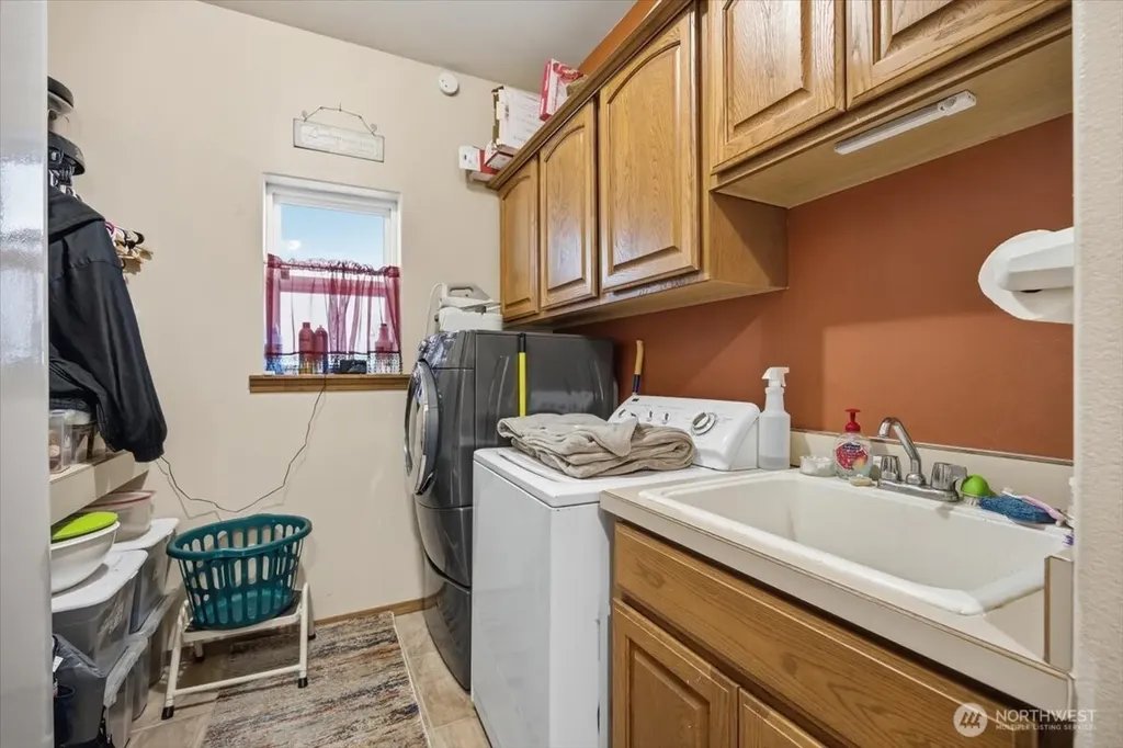 2304 Road 52 Pasco WA 99301