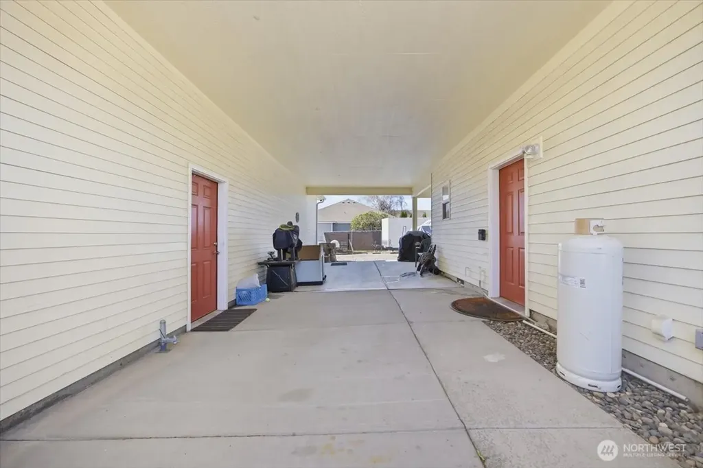 2304 Road 52 Pasco WA 99301