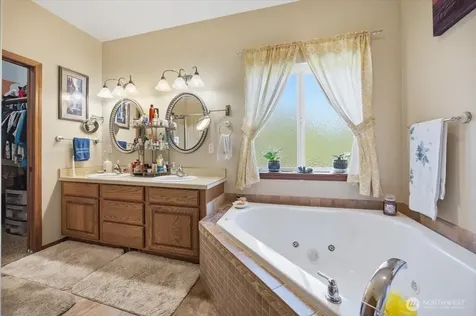 2304 Road 52 Pasco WA 99301