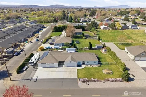 2304 Road 52 Pasco WA 99301