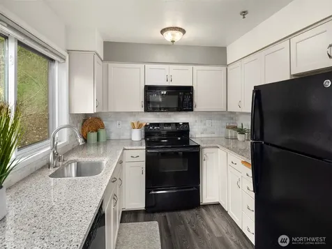 17427 NE 88th Place Redmond WA 98052