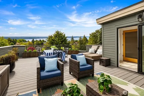 3215 W Lynn Street Seattle WA 98199
