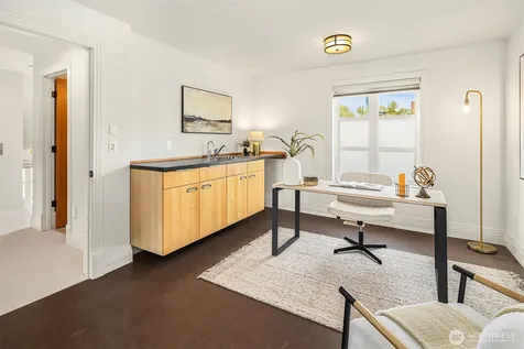 3215 W Lynn Street Seattle WA 98199