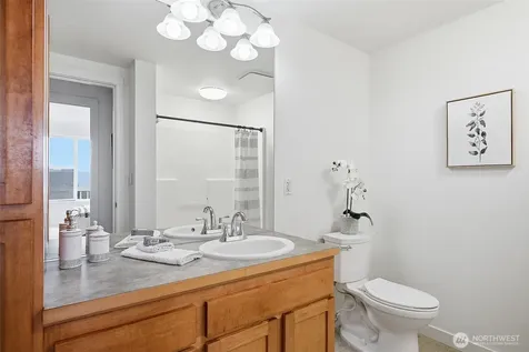 2607 Western Avenue Seattle WA 98121