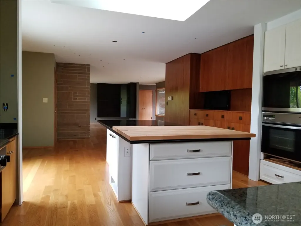 18427 91st Place W Edmonds WA 98026