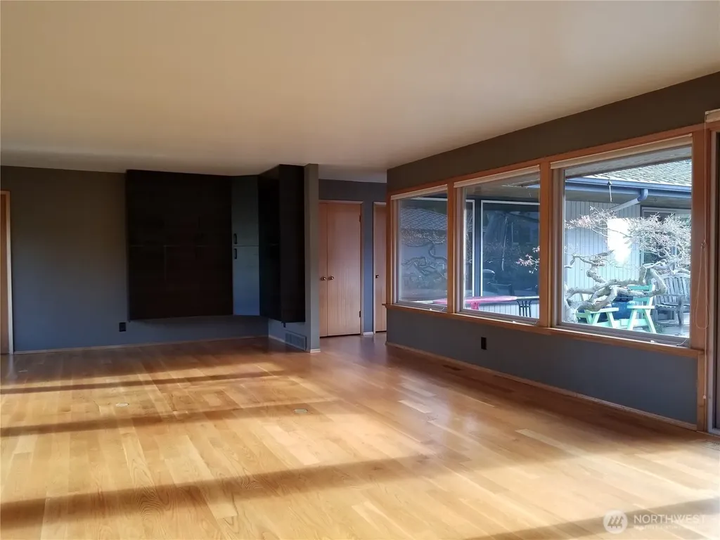 18427 91st Place W Edmonds WA 98026