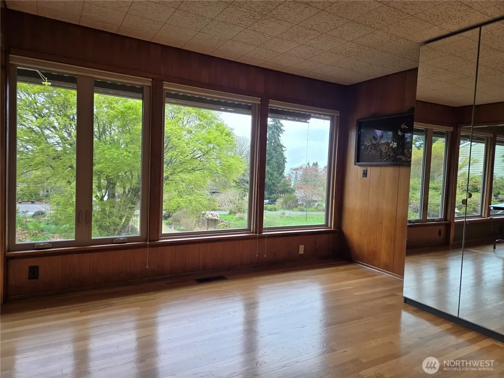 18427 91st Place W Edmonds WA 98026