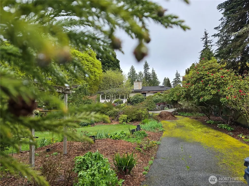18427 91st Place W Edmonds WA 98026