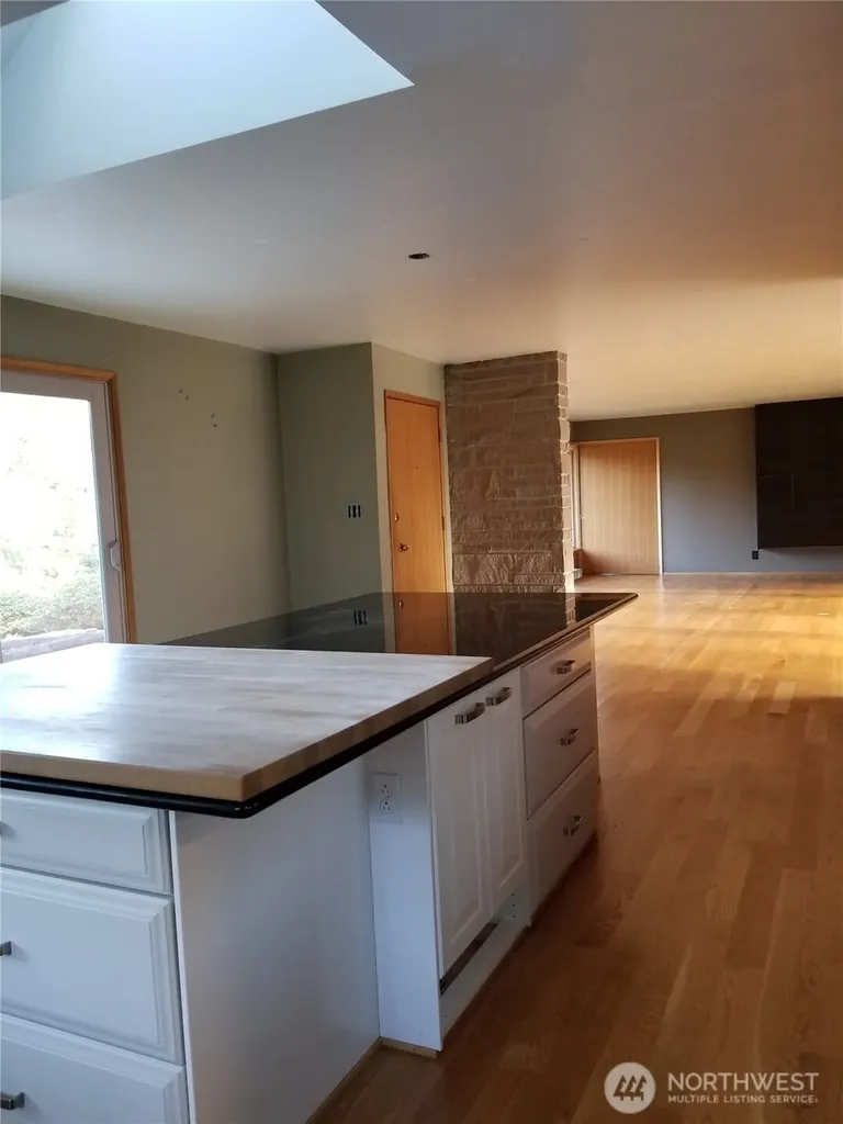 18427 91st Place W Edmonds WA 98026