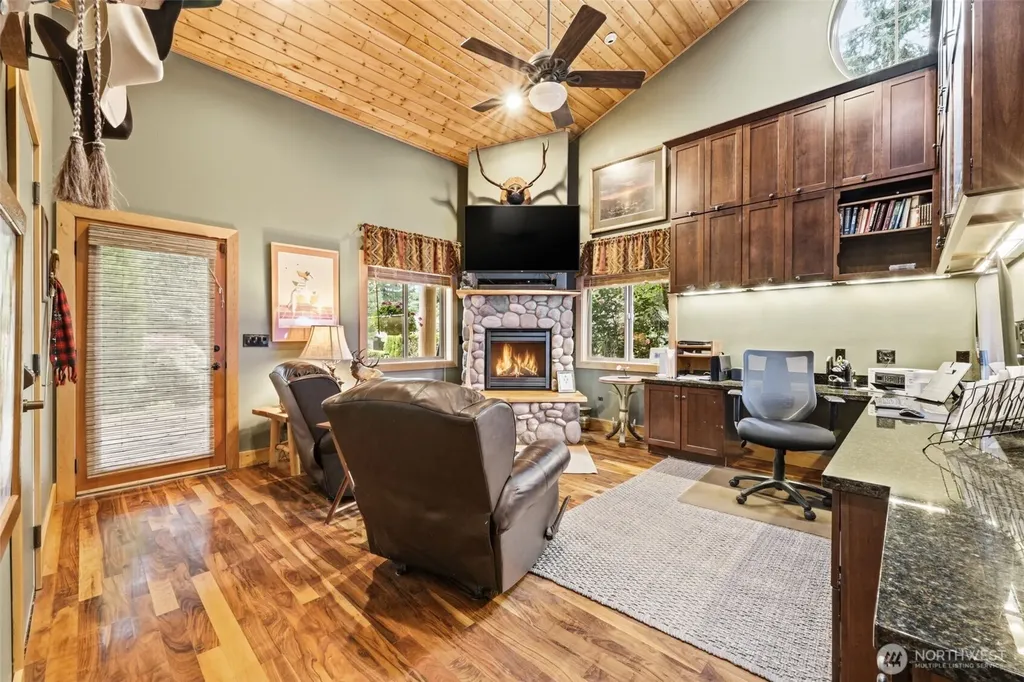 42732 284th Avenue SE Enumclaw WA 98022