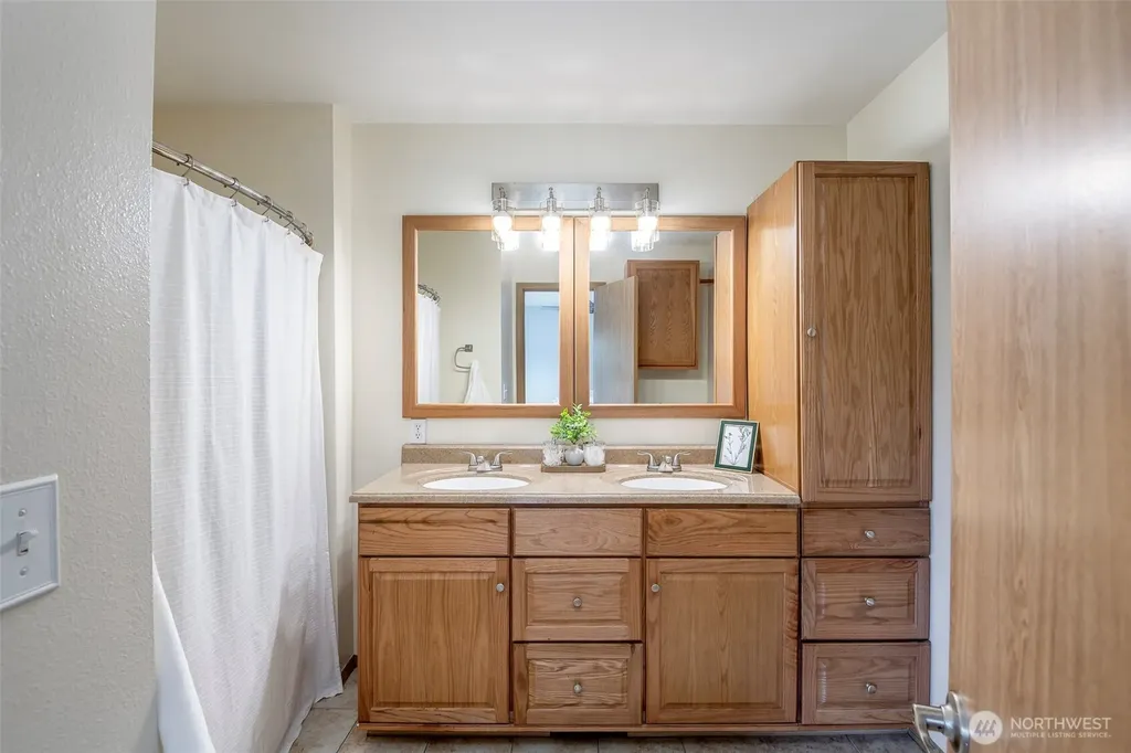 10428 Brighton Street SE Yelm WA 98597