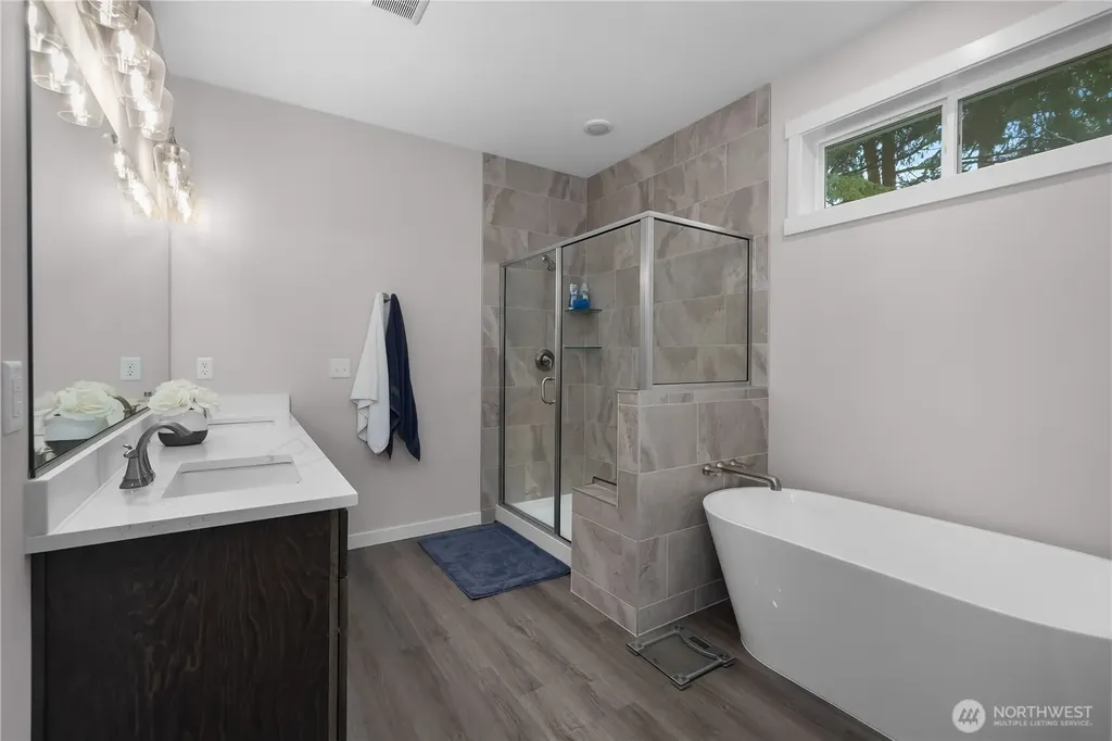903 Cody Street SE Rainier WA 98576