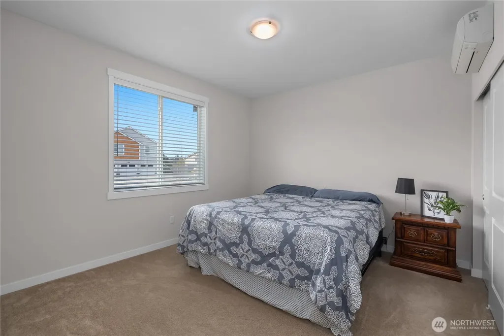 903 Cody Street SE Rainier WA 98576