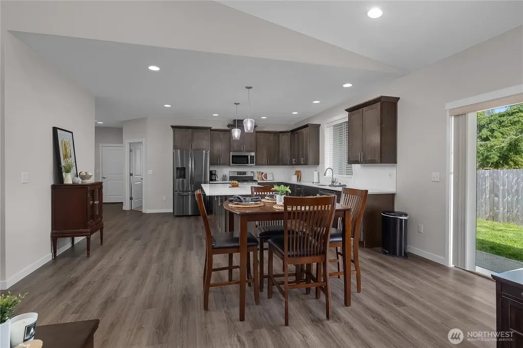 903 Cody Street SE Rainier WA 98576