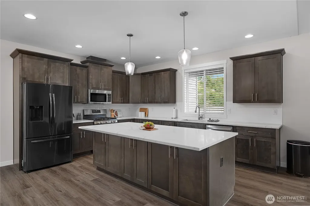 903 Cody Street SE Rainier WA 98576