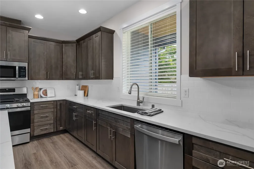 903 Cody Street SE Rainier WA 98576