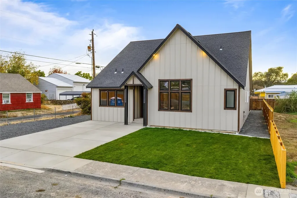 315 Buttercup Street Soap Lake WA 98851