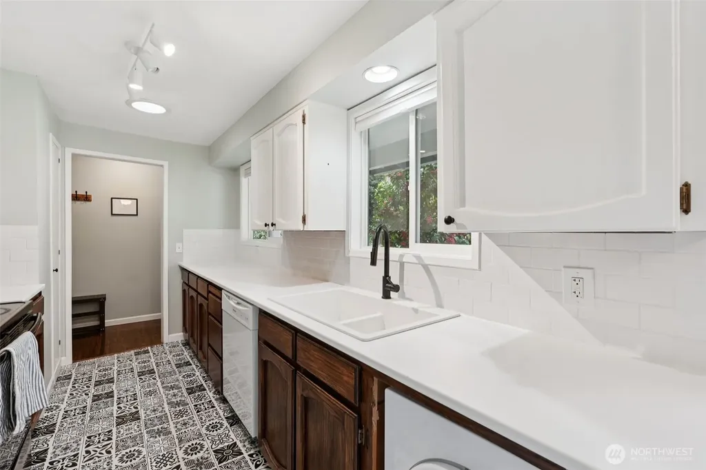 1403 NE 65th Street Vancouver WA 98665