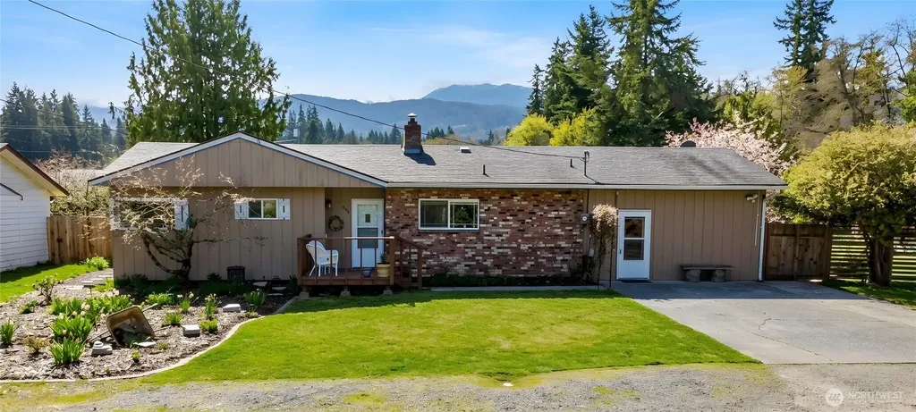 310 E Hillcrest Drive Port Angeles WA 98362