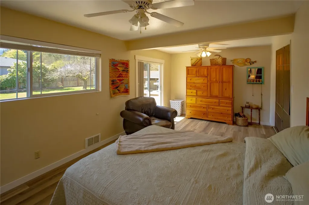 310 E Hillcrest Drive Port Angeles WA 98362