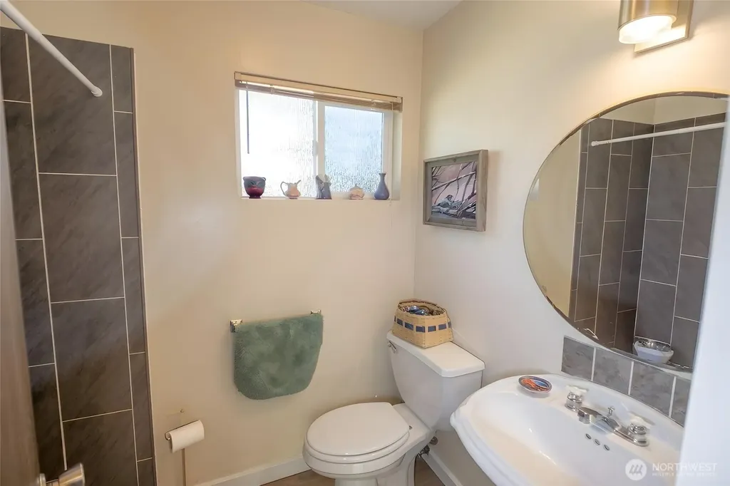 310 E Hillcrest Drive Port Angeles WA 98362