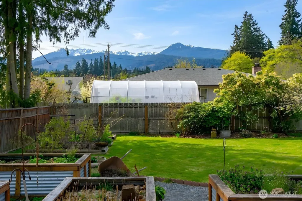 310 E Hillcrest Drive Port Angeles WA 98362