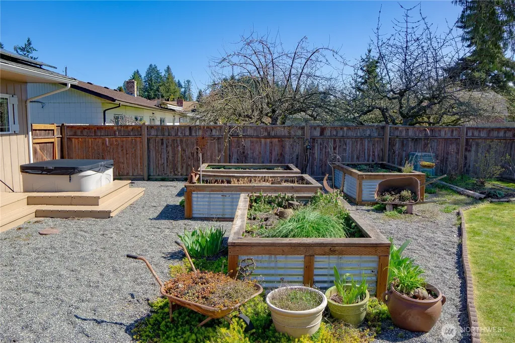 310 E Hillcrest Drive Port Angeles WA 98362