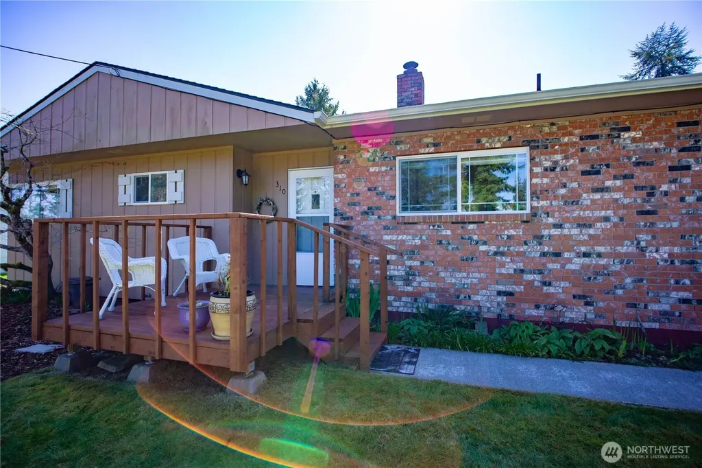 310 E Hillcrest Drive Port Angeles WA 98362