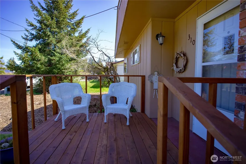 310 E Hillcrest Drive Port Angeles WA 98362