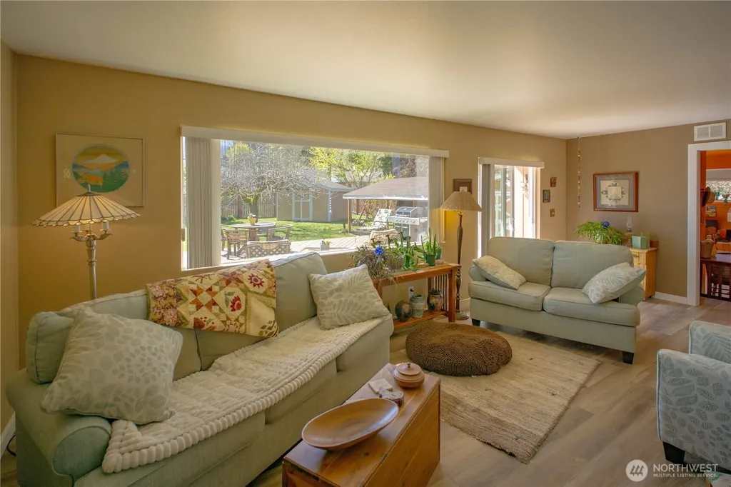 310 E Hillcrest Drive Port Angeles WA 98362