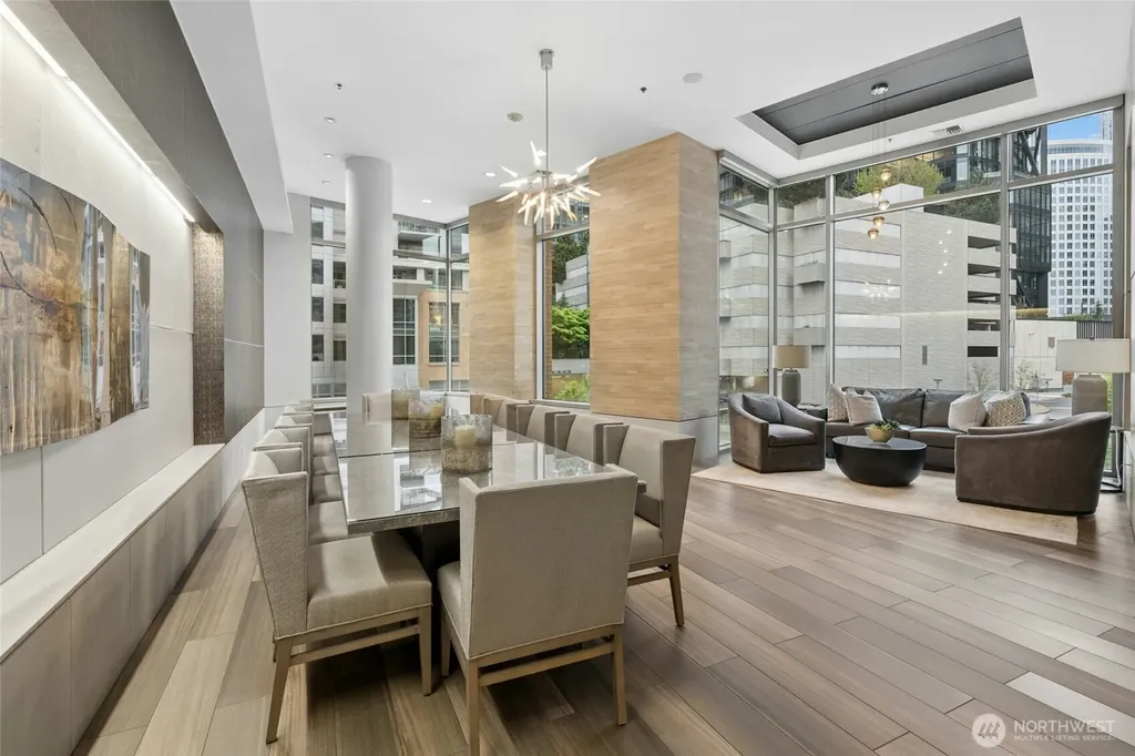10650 NE 9th Place Bellevue WA 98004