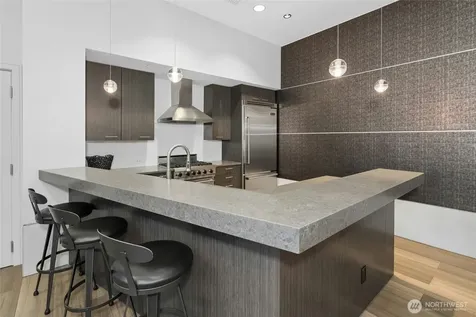 10650 NE 9th Place Bellevue WA 98004