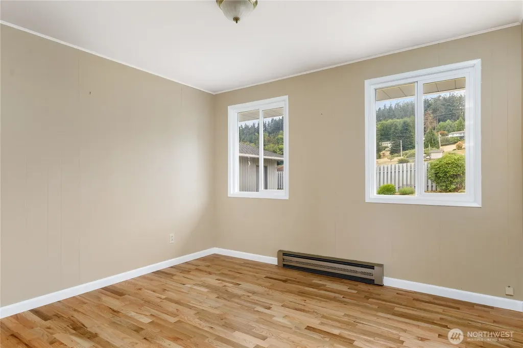 690 Maplewood Loop Oak Harbor WA 98277