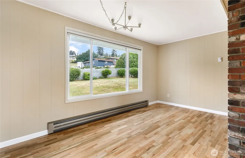 690 Maplewood Loop Oak Harbor WA 98277
