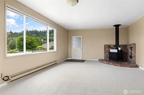 690 Maplewood Loop Oak Harbor WA 98277