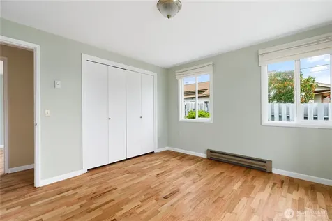 690 Maplewood Loop Oak Harbor WA 98277