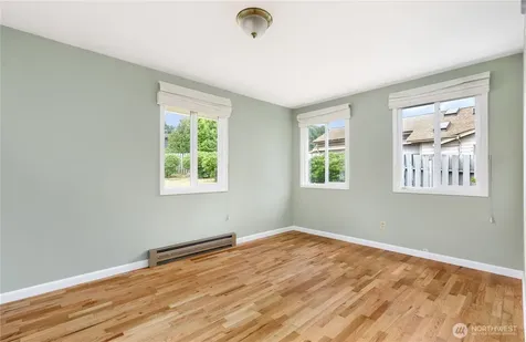 690 Maplewood Loop Oak Harbor WA 98277