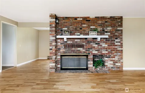 690 Maplewood Loop Oak Harbor WA 98277