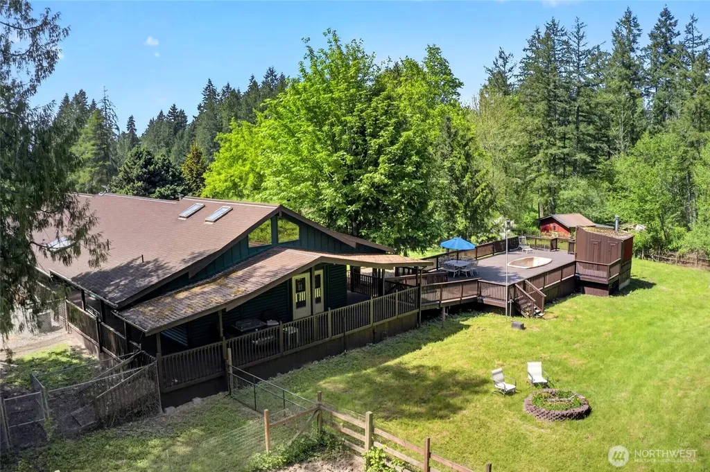 32113 98th Avenue E Eatonville WA 98328