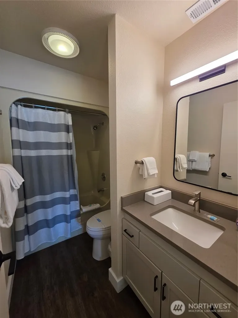 1 Lodge 609-o Manson WA 98831