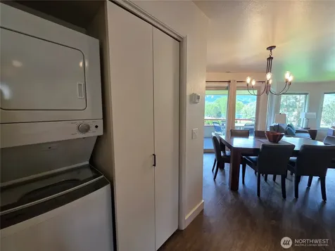 1 Lodge 609-o Manson WA 98831