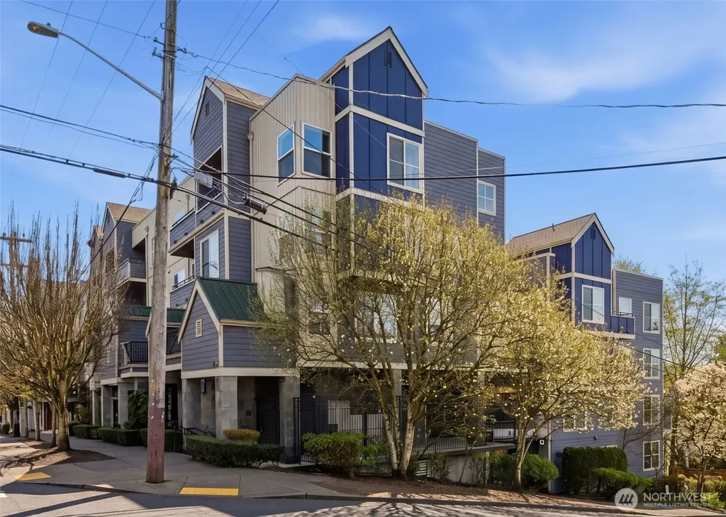 9057 Greenwood Avenue N Seattle WA 98103