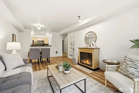 9057 Greenwood Avenue N Seattle WA 98103