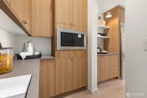 7506 18th Avenue NW Seattle WA 98117